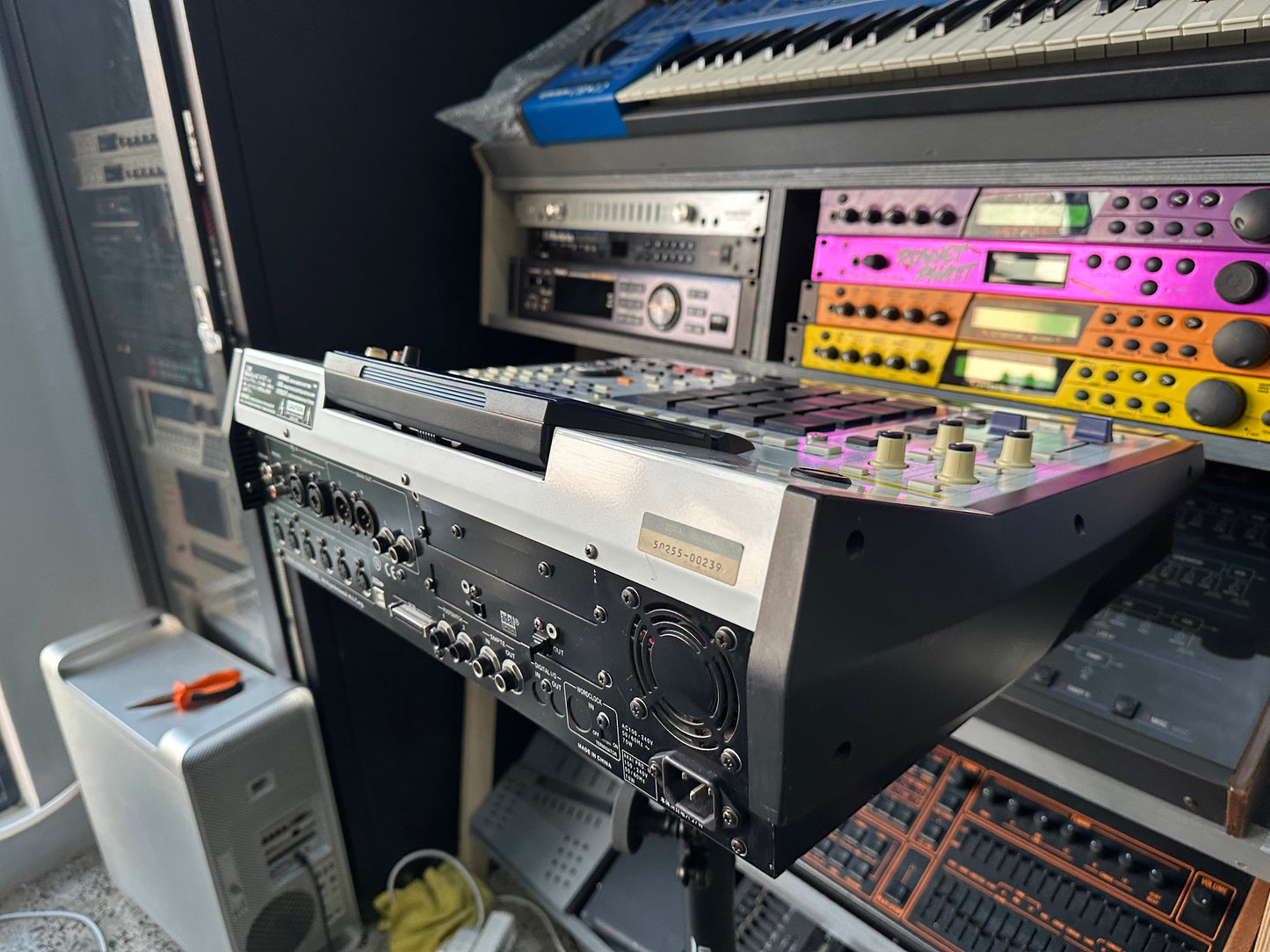 Akai MPC4000 rear