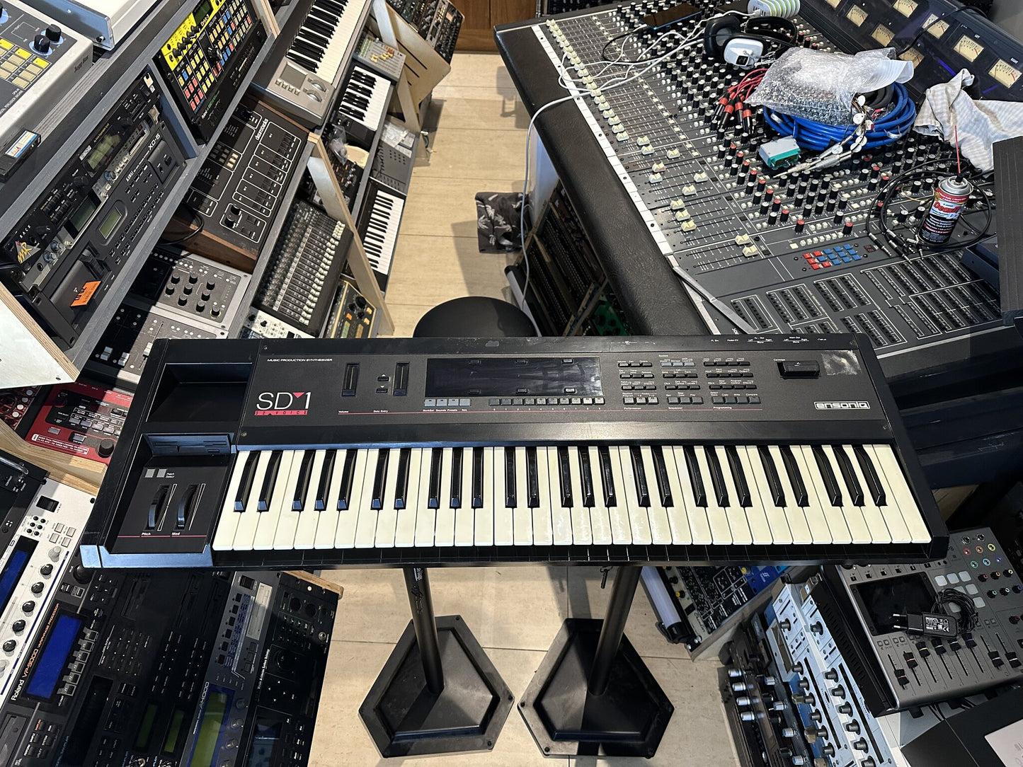 Ensoniq SD-1 workstation synthesizer