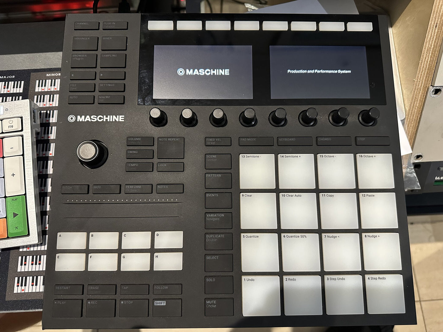 Native Instruments Maschine MK3