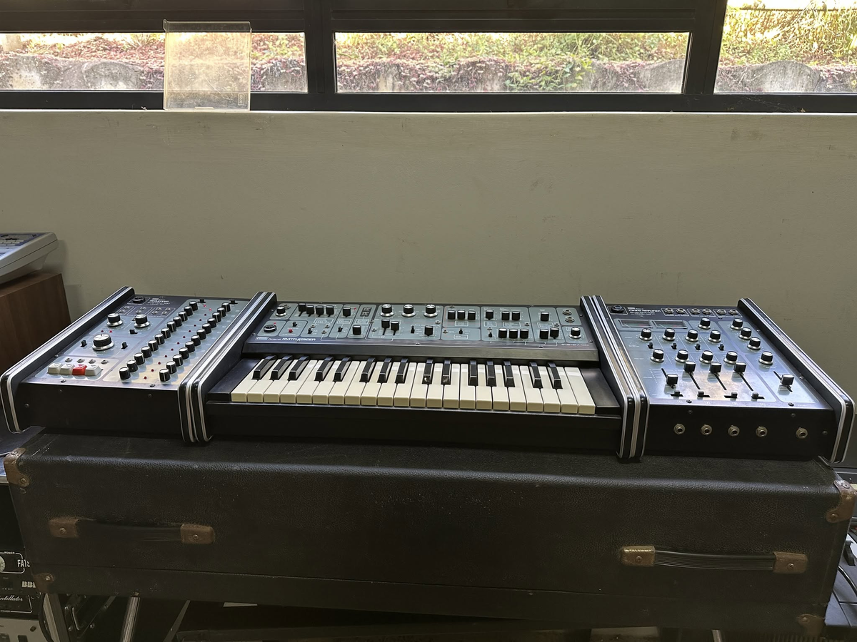 Roland System-100 (101 + 103 + 104) full setup, front view on flight case