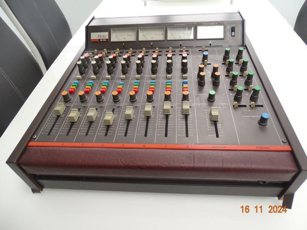 TEAC Tascam M-30 8-channel analog mixer