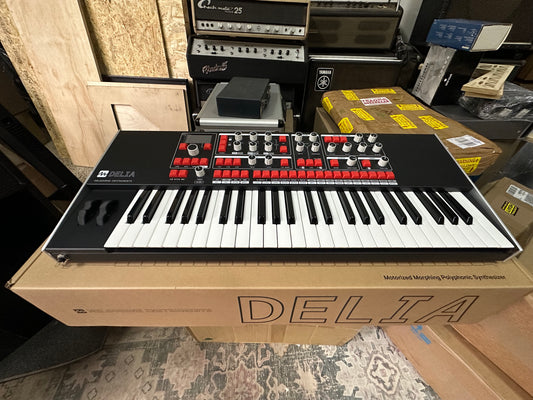 Melbourne Instruments Delia motorized hybrid polysynth