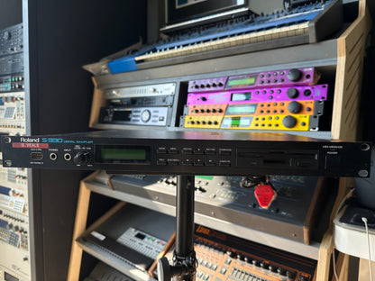 Roland S-330