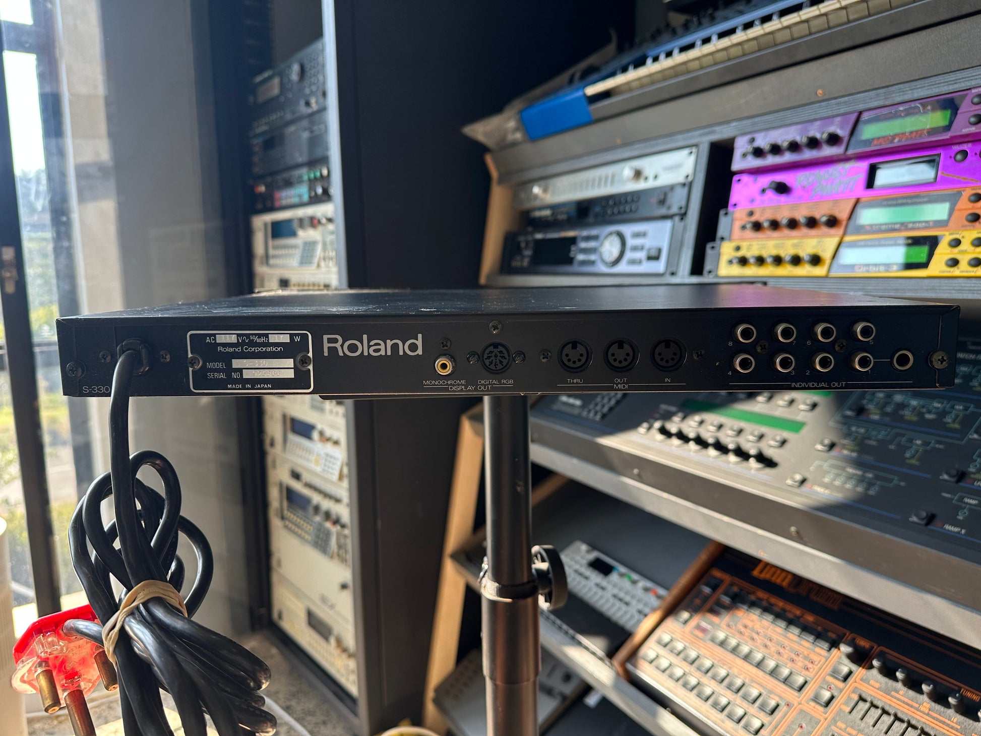 Roland S-330