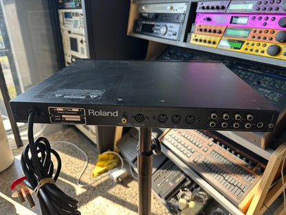 Roland S-330