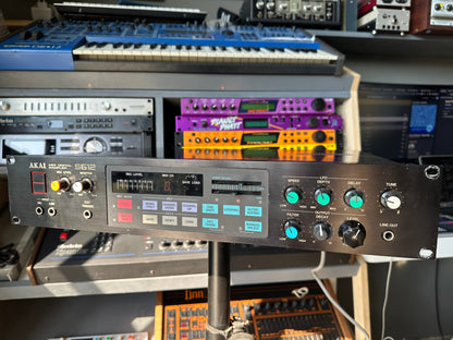 Akai S612 sampler