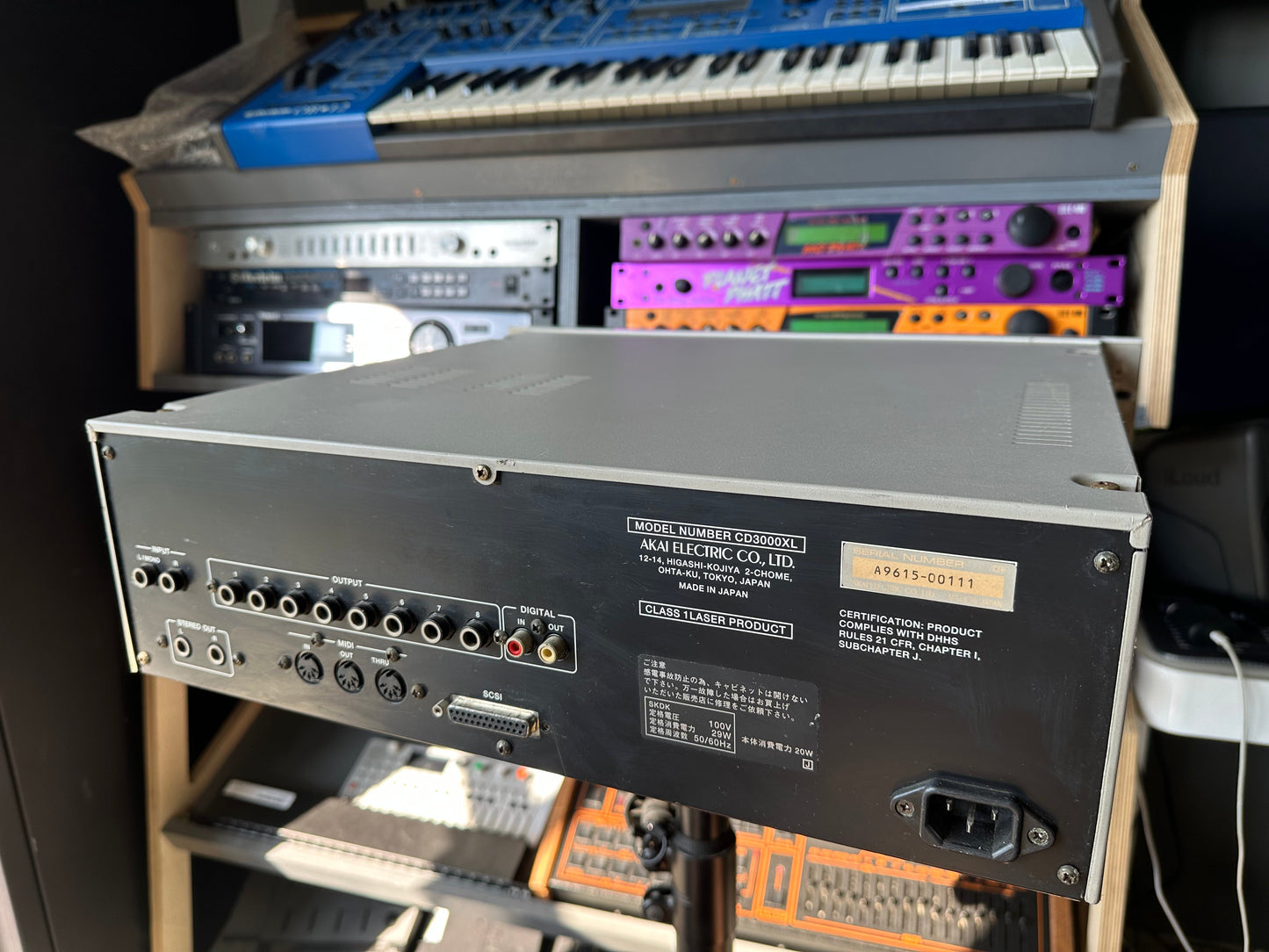 Akai CD3000XL rear