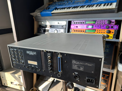 Akai S1100 side