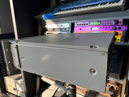 Akai S3200 side