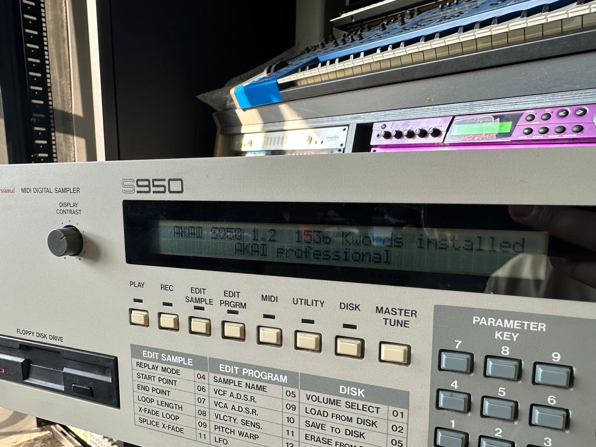 Akai S950 boot screen