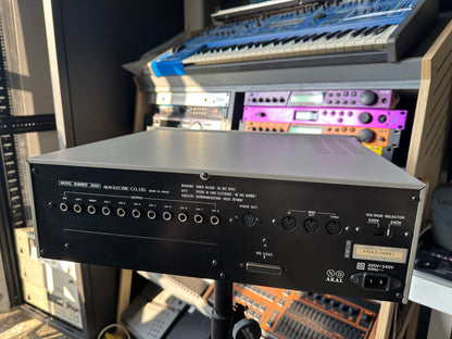 Akai S950 rear