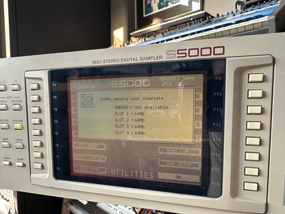 Akai S5000 memory boot screen