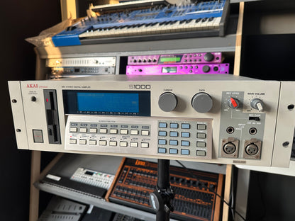Akai S1000