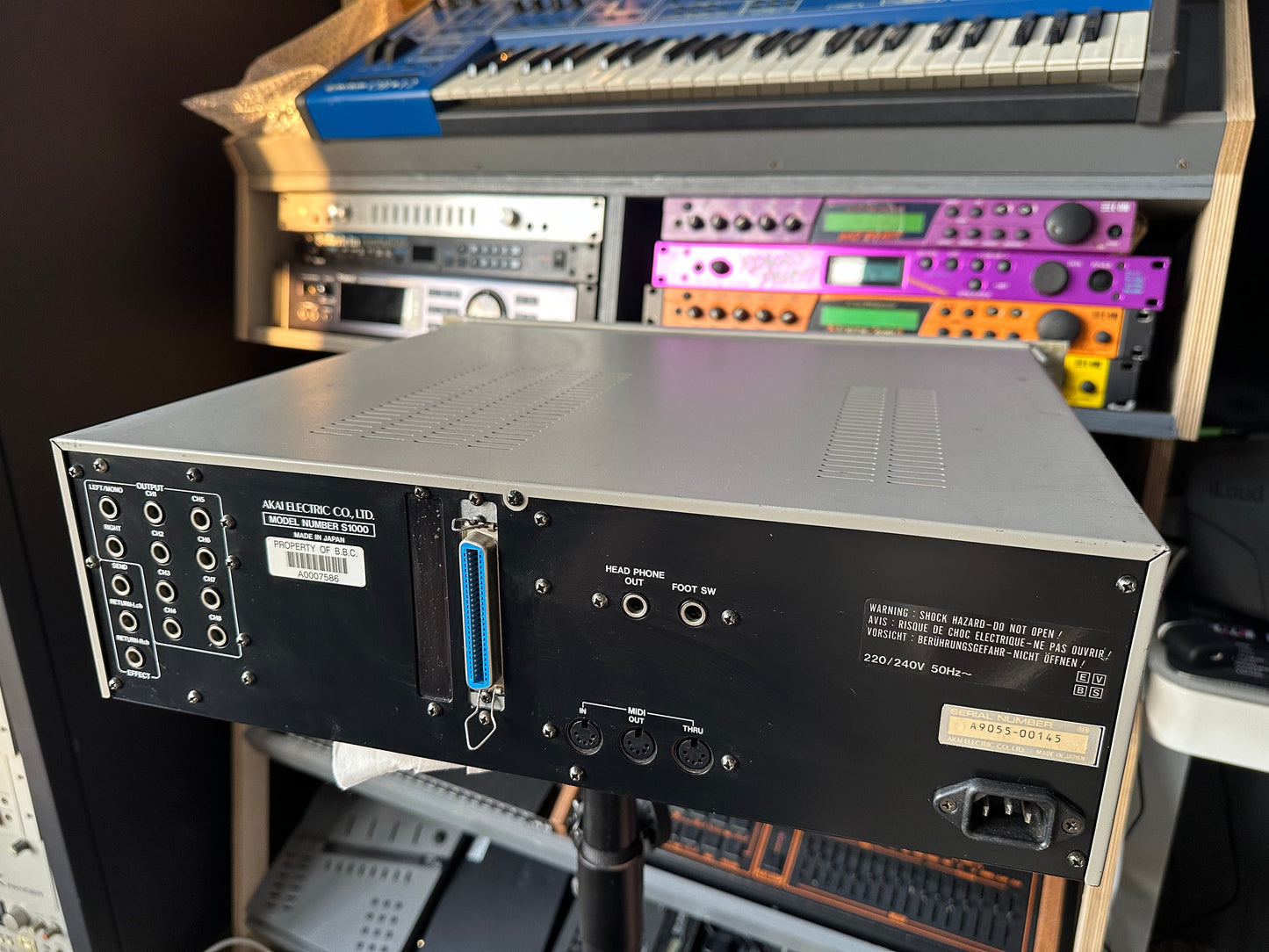 Akai S1000 rear