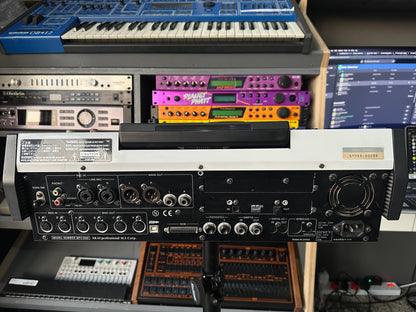 Akai MPC4000 rear