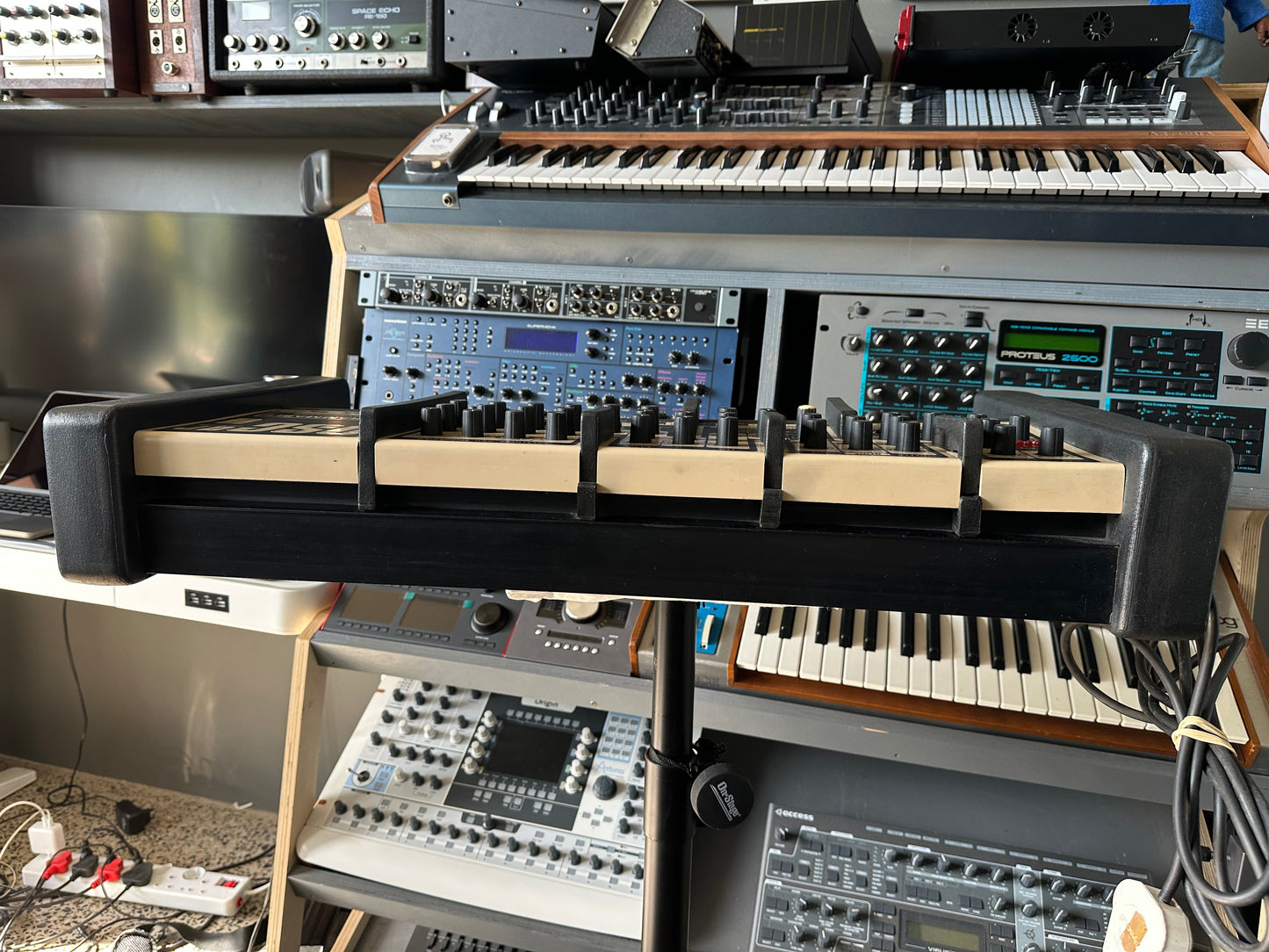 OSCar: The Rare British Mono-Duo Synth With a Cult Following