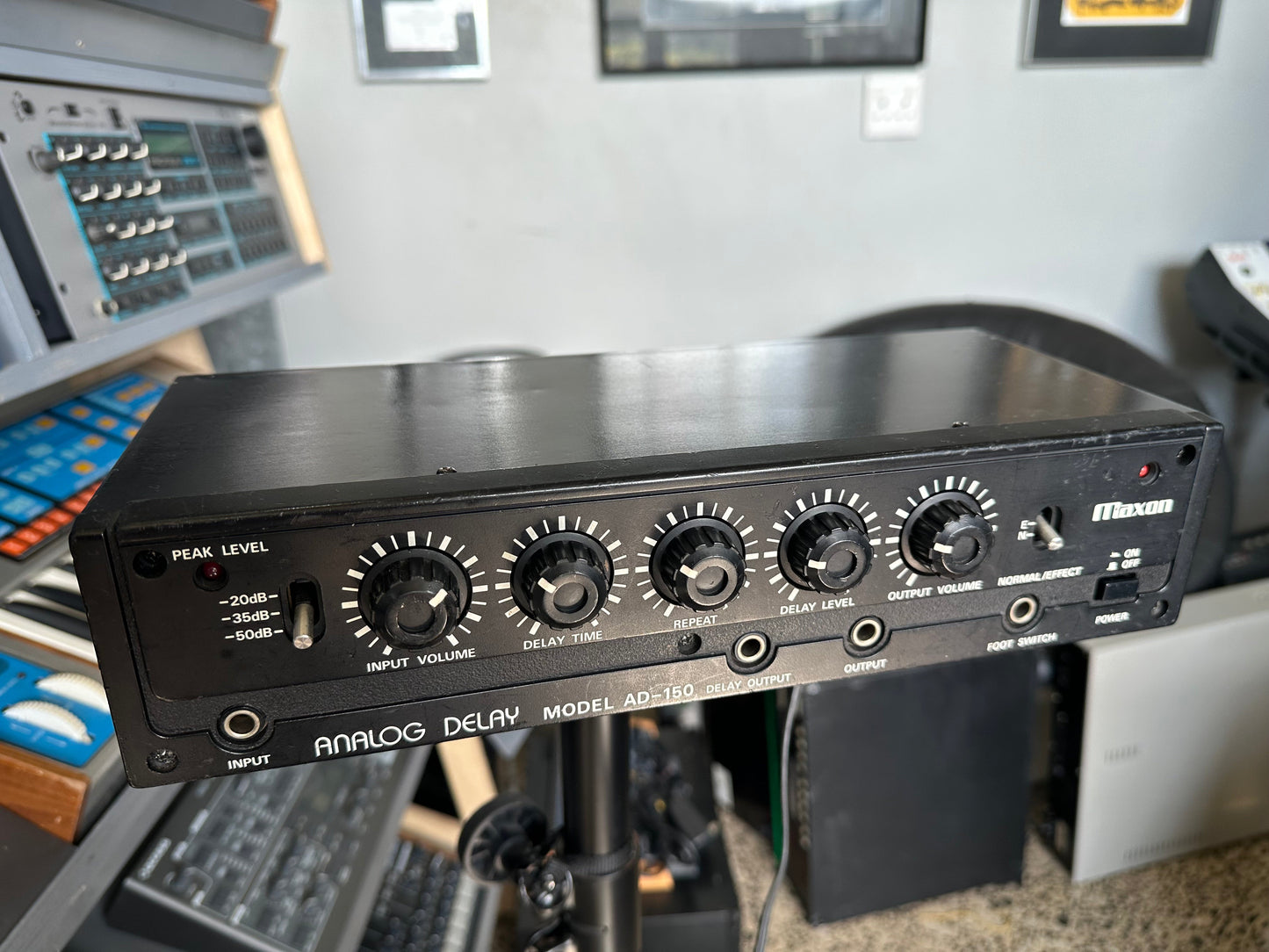Maxon AD-150 Analog Delay: Bucket-Brigade Warmth in a Rack