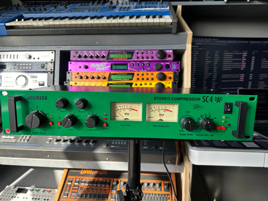 Joemeek SC4: Stereo Photo-Optical Compression With That Green British Glue