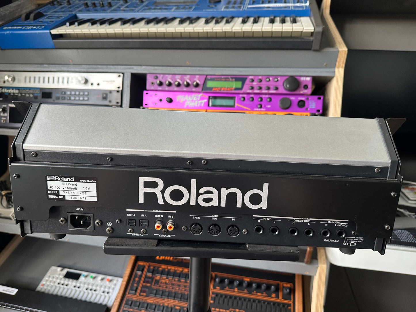 Roland V-Synth XT: The Rackmount Powerhouse of Roland's Wildest Synth Engine