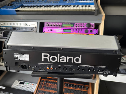 Roland V-Synth XT: The Rackmount Powerhouse of Roland's Wildest Synth Engine