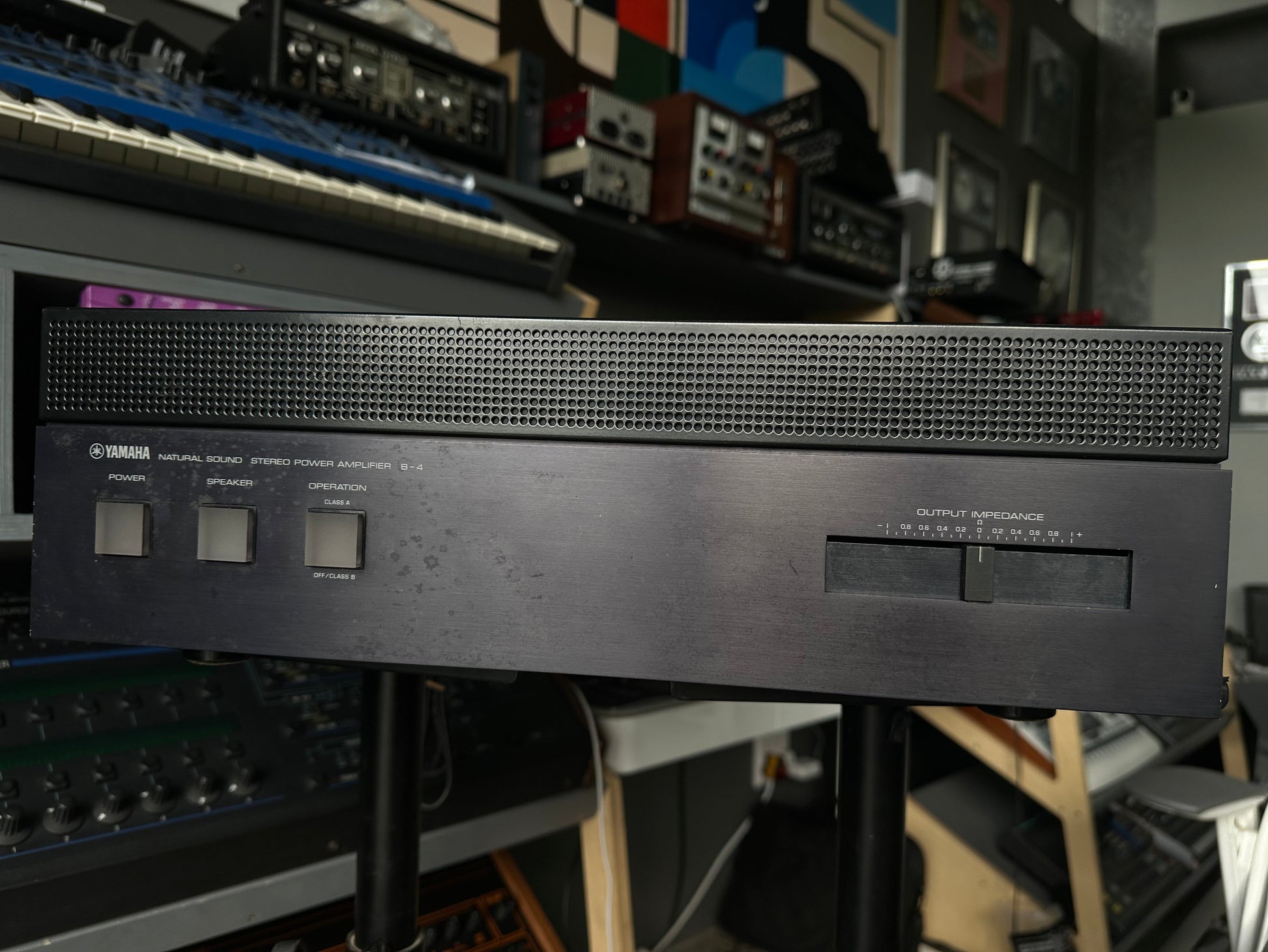 Yamaha B-4 Natural Sound stereo power amplifier