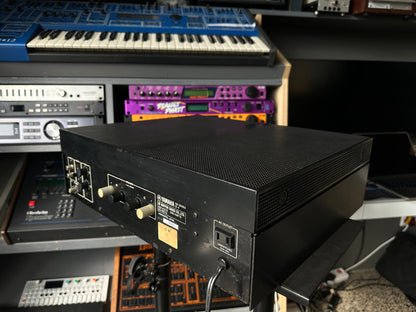 Yamaha B-4 Natural Sound stereo power amplifier