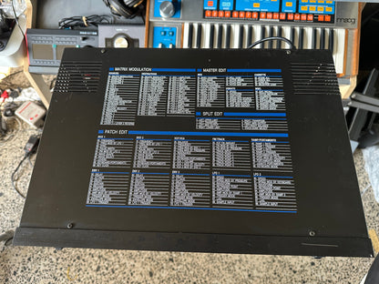 Oberheim Matrix-6R + Access Matrix Programmer: Rackmount Analog Polysynth With Hands-On Control