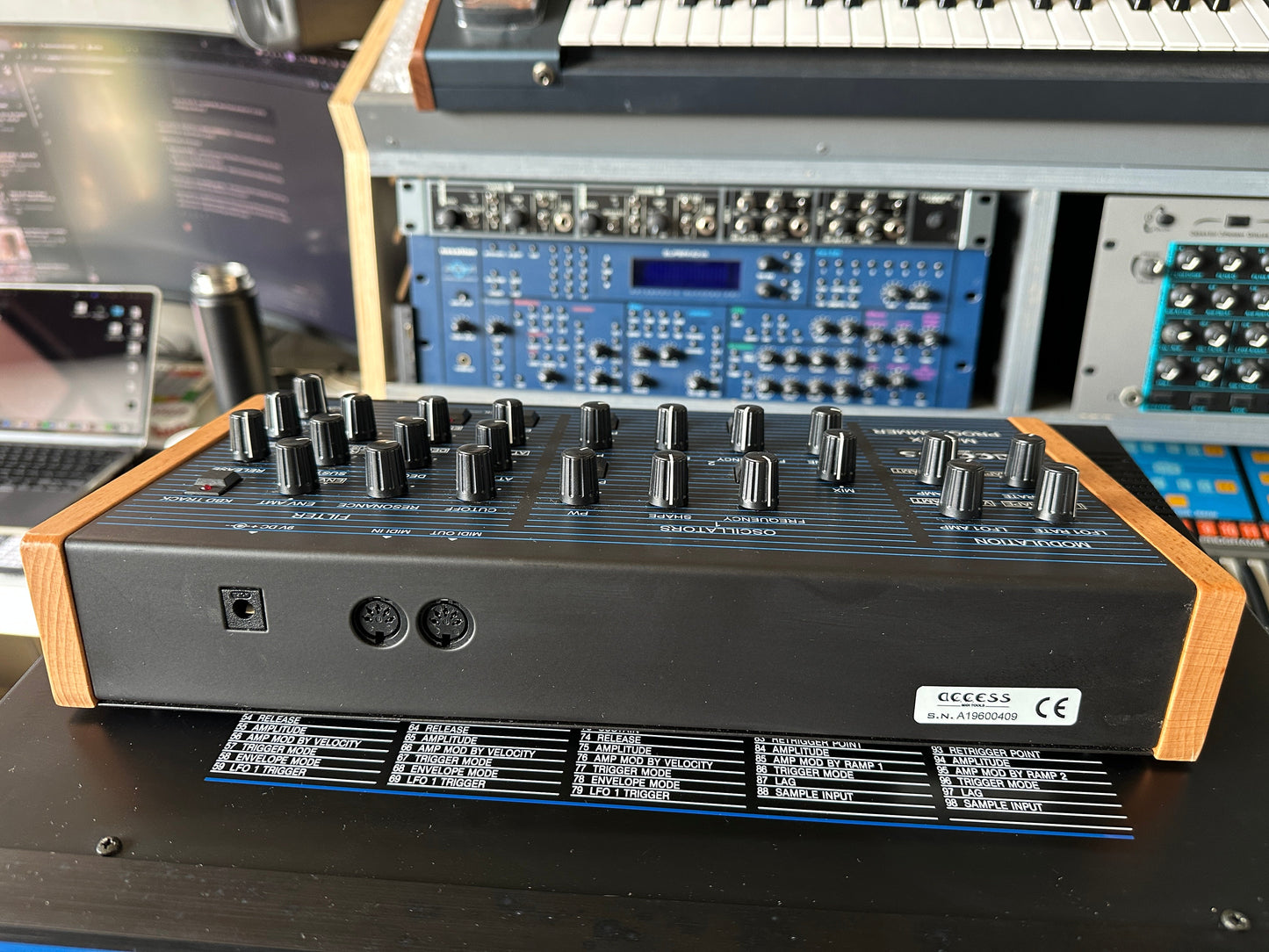 Oberheim Matrix-6R + Access Matrix Programmer: Rackmount Analog Polysynth With Hands-On Control