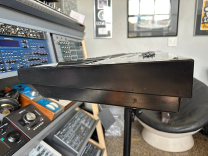 Akai AX60: The Six-Voice Analog Juno Rival With an Insane Resonant Filter