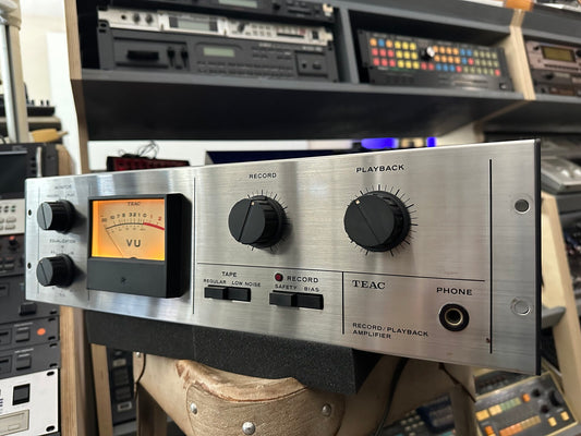 TEAC AR-760 Record/Playback Amplifier: Vintage Tape Electronics With a Glowing VU