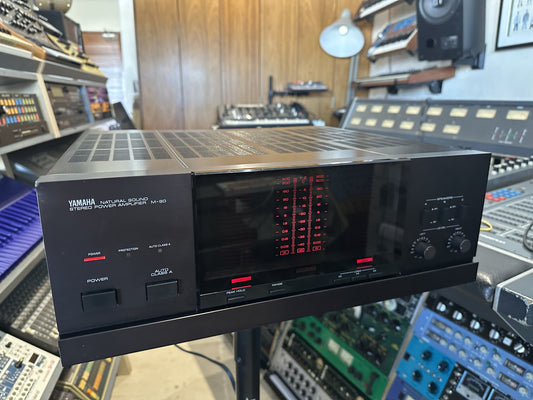 Yamaha M-80 power amplifier