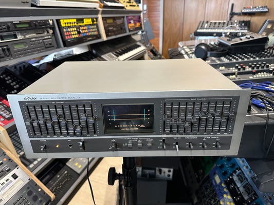 JVC SEA-80: The Vintage Graphic EQ With a Glowing Spectrum Display