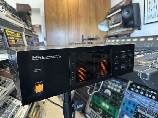 Yamaha B-70 power amplifier