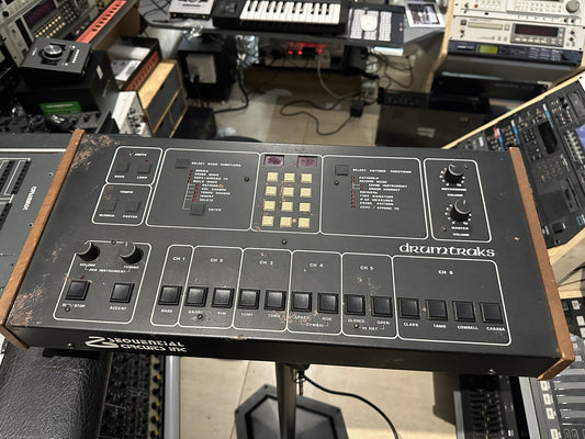 Sequential Circuits DrumTraks Model 400 vintage drum machine