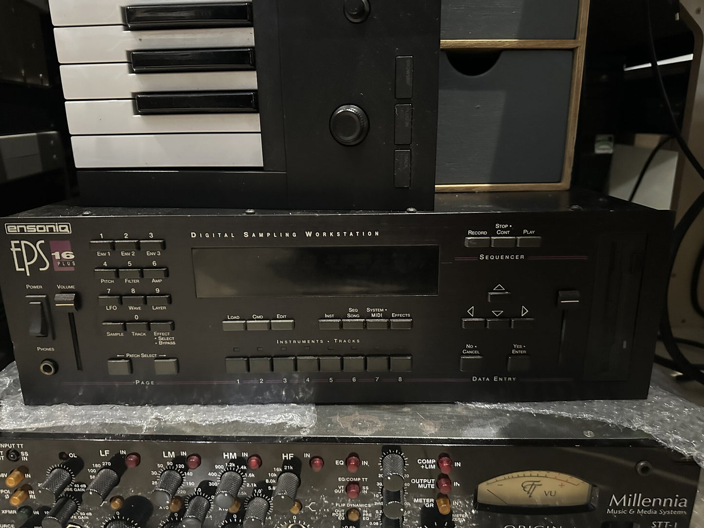 Ensoniq EPS 16 Plus sampling workstation