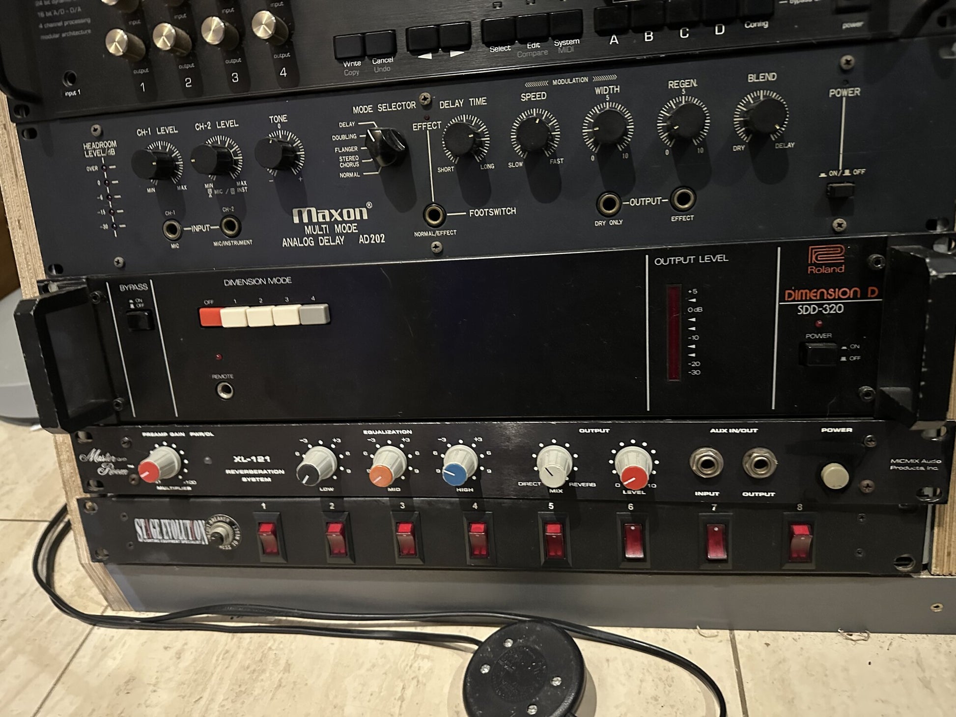 Roland SDD-320 Dimension D vintage stereo chorus rack unit