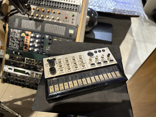 Korg Volca Keys analog synthesizer