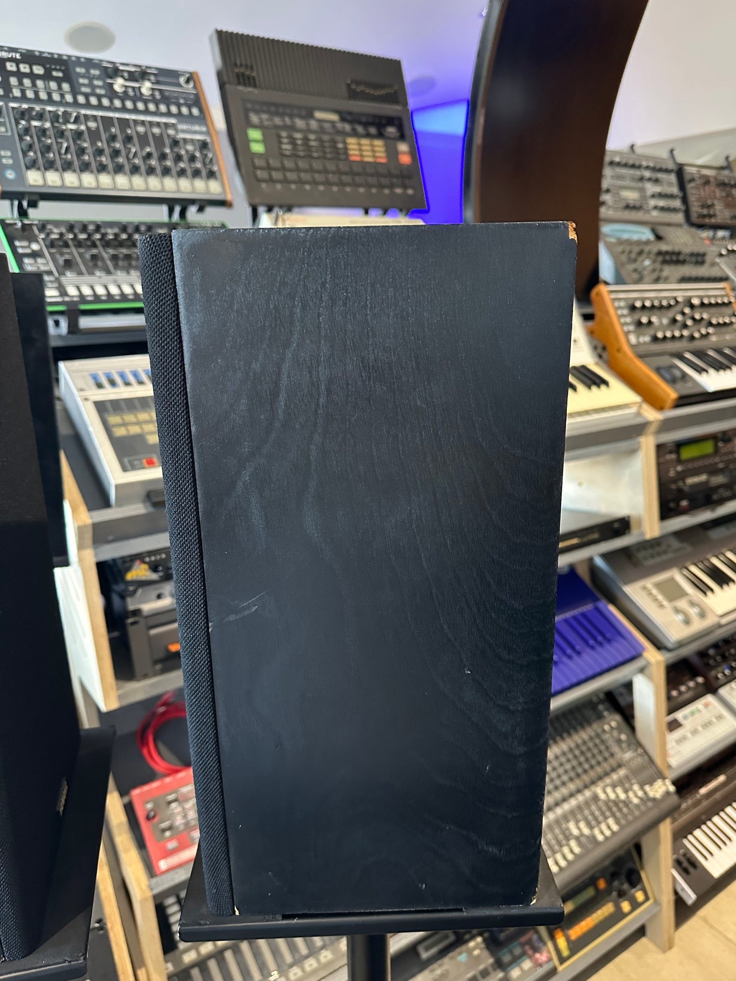 Yamaha NS-10M: The Studio Standard That Sounds Like Cardboard and Tells the Truth