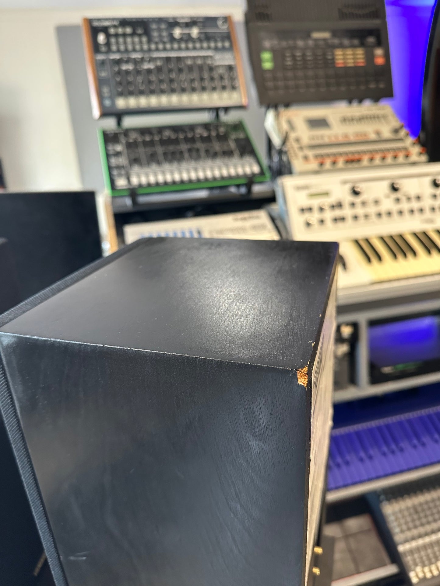 Yamaha NS-10M: The Studio Standard That Sounds Like Cardboard and Tells the Truth